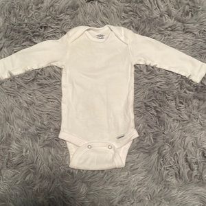 Set of 5 baby onesies NWOT